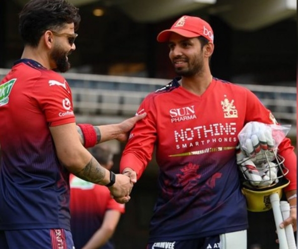 آئی پی ایل 2026: وراٹ کوہلی نے آر سی بی کے کھلاڑیوں کو خبردار کیا، کہا چیلنجز مزید سخت ہوں گے آئی پی ایل 2026: وراٹ کوہلی نے آر سی بی کے کھلاڑیوں کو خبردار کیا، کہا چیلنجز مزید سخت ہوں گے