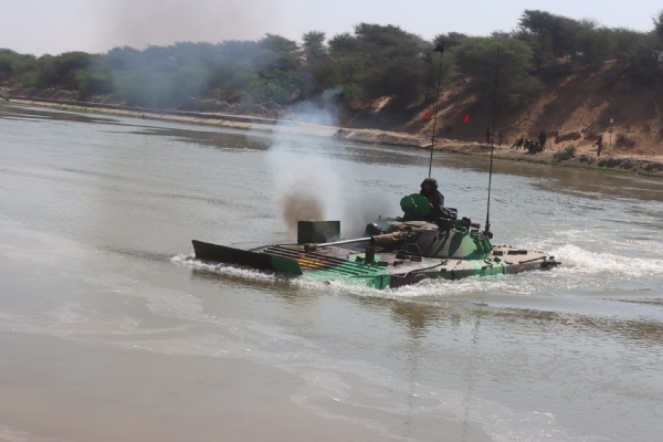 فوجی مشق میں بھارتی فوج کی کھرگہ کورمیں اپنی صلاحیتوں کیا مظاہرہ فوجی مشق میں بھارتی فوج کی کھرگہ کورمیں اپنی صلاحیتوں کیا مظاہرہ