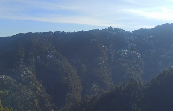 HP-WEATHER-SNOWFALL-THUNDERSTO