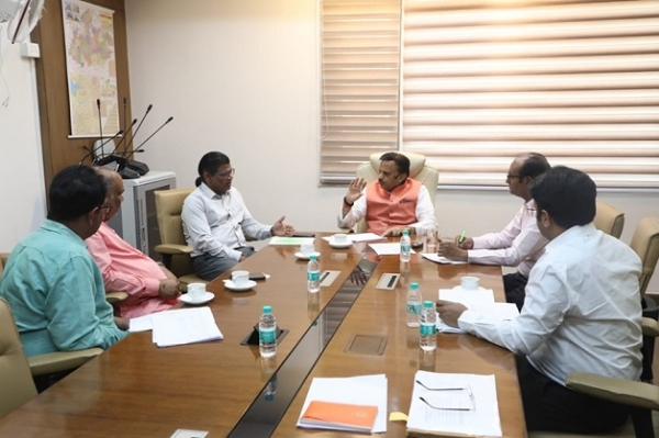 وندھیا علاقے میں تعمیراتی منصوبوں کا جائزہ لیتے ہوئے نائب وزیراعلیٰ راجندر شکلا