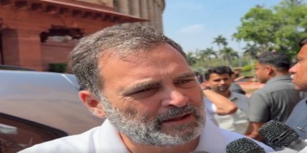 راہل گاندھی نے ایل پی جی، پیٹرول اور اناج کے بحران کے لیے حکومت کو ذمہ دار ٹھہرایا