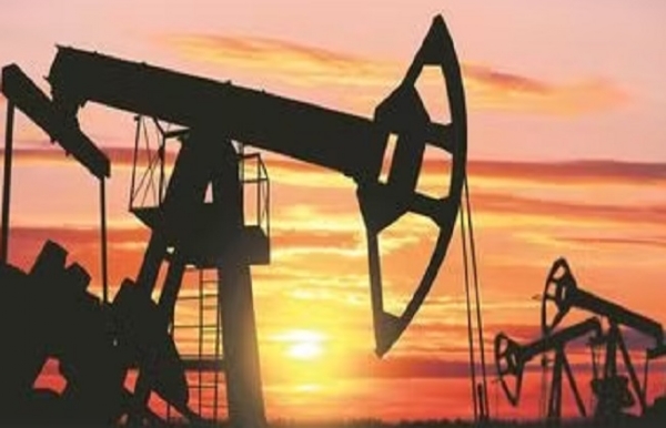 مغربی ایشیا میں نرمی کے اشاروں کے باوجود خام تیل کی قیمت 103 ڈالر فی بیرل کے قریب