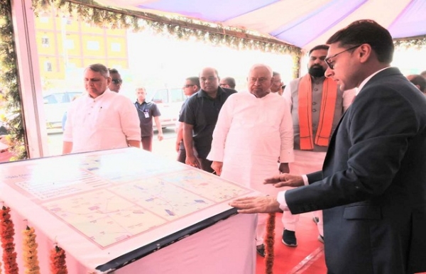 وزیر اعلی نے سمردھی یاترا کے دوران بھوجپور ضلع سے متعلق ترقیاتی اور فلاحی اسکیموں کا جائزہ لیا