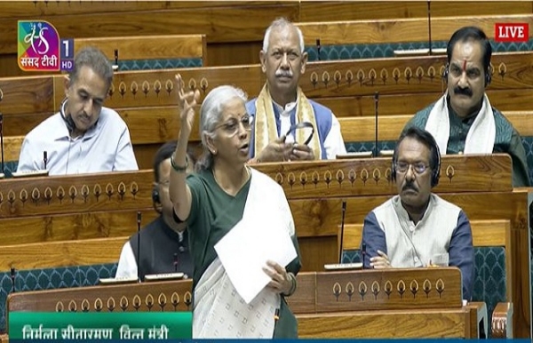 لوک سبھا میں بحث کے بعد فنانس بل، 2026 منظور، بھارت تیزی سے اصلاحات کی راہ پر گامزن لوک سبھا میں بحث کے بعد فنانس بل، 2026 منظور، بھارت تیزی سے اصلاحات کی راہ پر گامزن