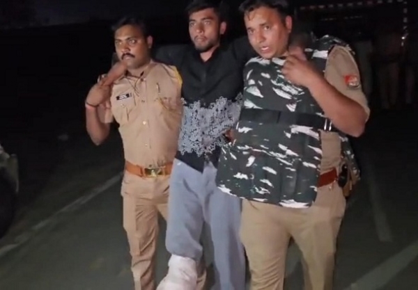 ENCOUNTER-BETWEEN-POLICE-AND-ROBBERS-TWO-ARRESTED