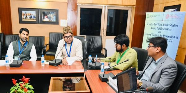 اے ایم یو کے استاد نے بین المذاہب مکالمہ پر اپنا مقالہ پیش کیا