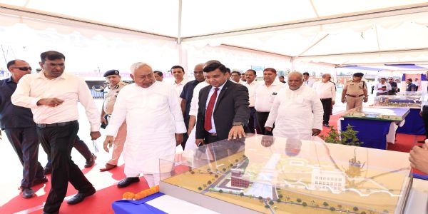 سمردھی یاترا کےدوران نالندہ ضلع میں مختلف ترقیاتی پروجیکٹوں کا وزیر اعلیٰ نے جائزہ لیا