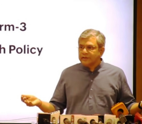 Railways-Subways-Track-Crossin