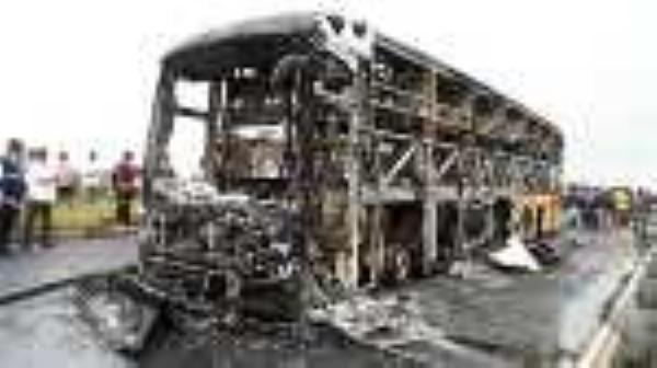 مارکاپورم بس حادثہ: نائیڈو حکومت کا متوفی کے لواحقین کو 5 لاکھ اور زخمیوں کو 2 لاکھ امداد دینے کا اعلان