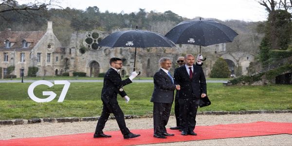 جے شنکر نے فرانس میں جی 7 وزرائے خارجہ سے عالمی نظم و نسق میں اصلاحات پر تبادلہ خیال کیا