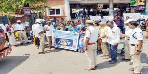 ٹریفک قوانین پر بیداری پروگرام