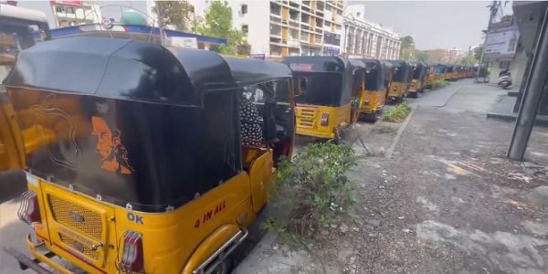 گیس کی قلت سے آٹو ڈرائیور پریشان، کرمن گھاٹ پر راستہ روکو احتجاج