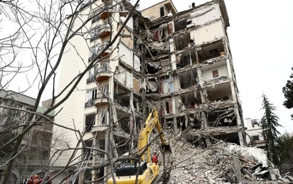 تہران اور اس کے نواح میں امریکہ اور اسرائیل کے حملے جاری تہران اور اس کے نواح میں امریکہ اور اسرائیل کے حملے جاری