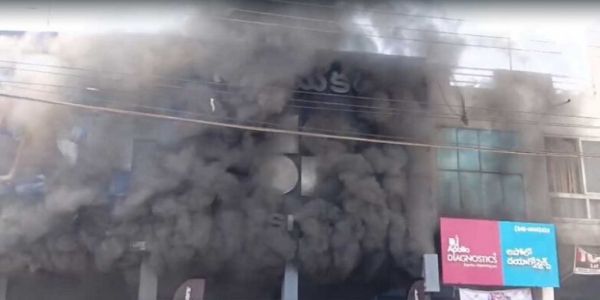 بوئن پلی میں چشمے کی دکان میں خوفناک آتشزدگی