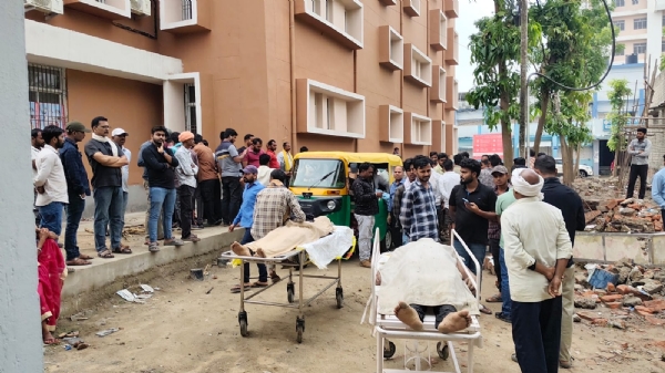 مدھے پورہ میں خوفناک سڑک حادثہ: دینابھدری میلے سے لوٹ رہے چار میں سے تین دوستوں کی موت مدھے پورہ میں خوفناک سڑک حادثہ: دینابھدری میلے سے لوٹ رہے چار میں سے تین دوستوں کی موت