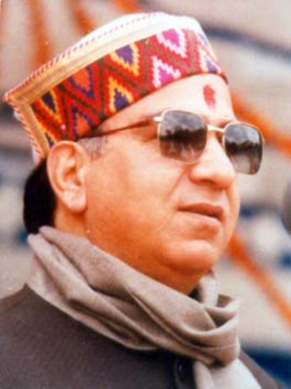 لیو ان ریلیشن شپ معاشرے کے خلاف خطرناک رجحان ہے، سخت قوانین بنائے جائیں: شانتا کمار