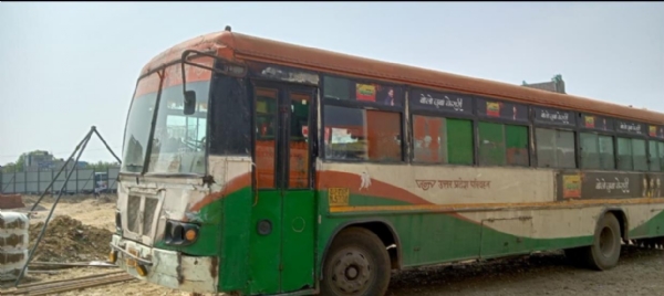 خستہ حال بس