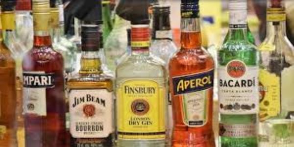 مظفر پور میں پولیس نے گاڑیوں کی جانچ کے دوران 30 لاکھ کی غیر ملکی شراب ضبط کی، اسمگلر گرفتار