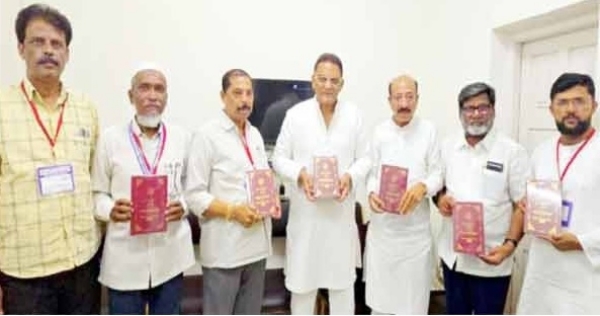 اُردو اکیڈیمی ڈائری کی محمد اظہر الدین وزیر کے ہاتھوں رسم اجراء