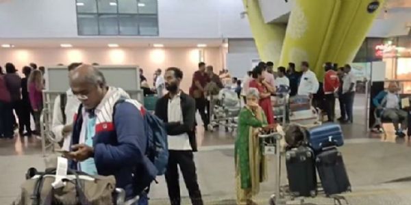 اسرائیل ایران جنگ کے باعث دبئی میں پھنسے 217 افراد خصوصی پرواز کے ذریعے چنئی پہنچے۔