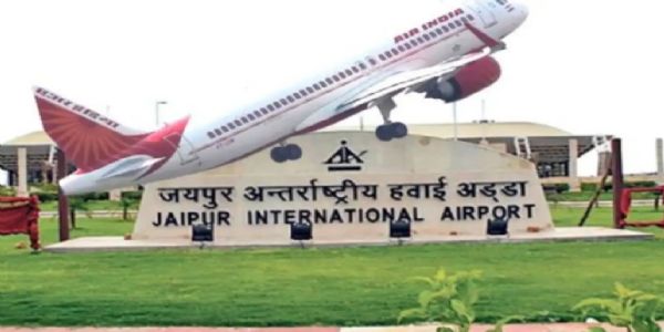 ممبئی جے پور فلائٹ کا مسافر عملے کے ساتھ بدتمیزی کرنے پر گرفتار