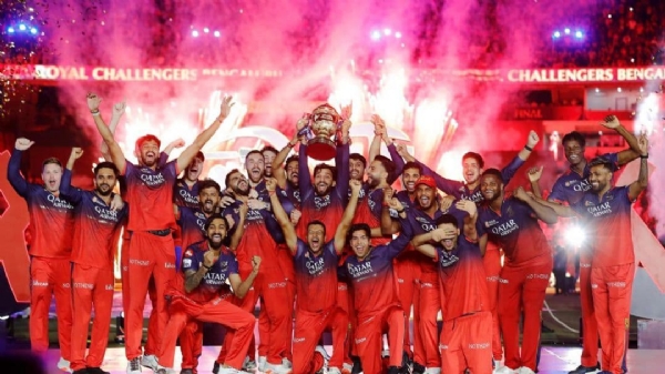 آرسی بی آئی پی ایل میں اپنے ہوم گراؤنڈ پر واپس، پانچ میچ چینّا سوامی اسٹیڈیم میں ہوں گے آرسی بی آئی پی ایل میں اپنے ہوم گراؤنڈ پر واپس، پانچ میچ چینّا سوامی اسٹیڈیم میں ہوں گے