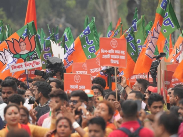 پانچ لاکھ بی جے پی کارکنوں نے وزیر اعظم کے ’میرا بوتھ سب سے مضبوط‘ پروگرام میں حصہ لیا پانچ لاکھ بی جے پی کارکنوں نے وزیر اعظم کے ’میرا بوتھ سب سے مضبوط‘ پروگرام میں حصہ لیا