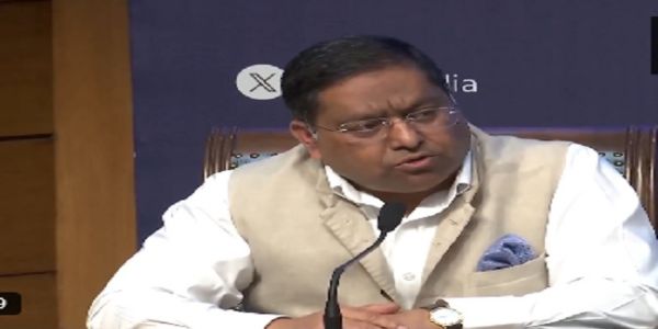 حکومت نے ملک میں پٹرول، ڈیزل، ایل پی جی اور پی این جی کی مناسب دستیابی کی یقین دہانی کرائی