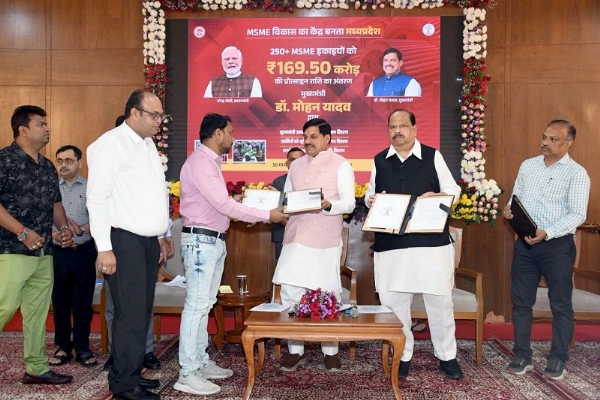 مدھیہ پردیش کے دروازے ملک اور دنیا کے تمام سرمایہ کاروں کے لیے کھلے ہیں: وزیر اعلیٰ ڈاکٹر یادو