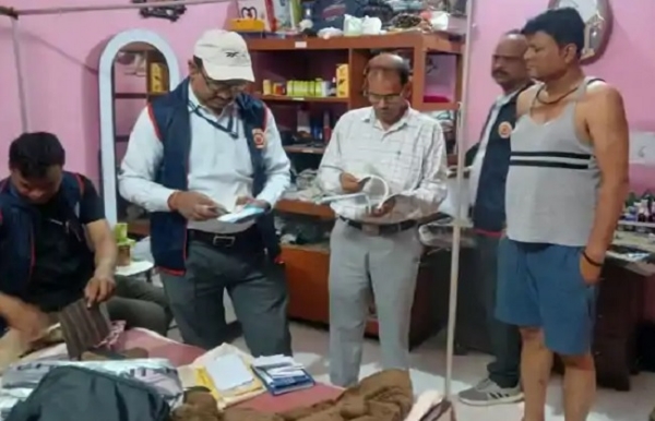 کشن گنج ڈی ایس پی اور سہرسہ ڈی آر ڈی اے ڈائریکٹر کے ٹھکانوں پر ای او یو کی چھاپہ ماری