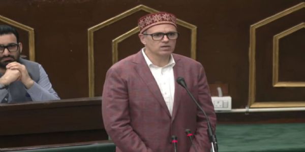 حکومت مختلف محکموں میں خالی 25 ہزر آسامیوں کو پُر کرنے کے لیے پُرعزم ہے ۔عمر عبداللہ