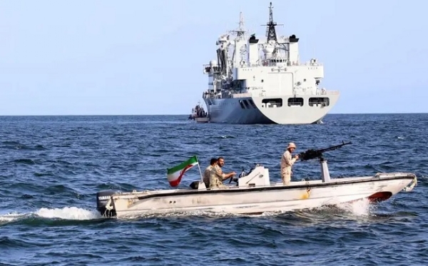 سری لنکا نے ڈوبتے ہوئے ایرانی جہاز سے ملاحوں کو بچا یا