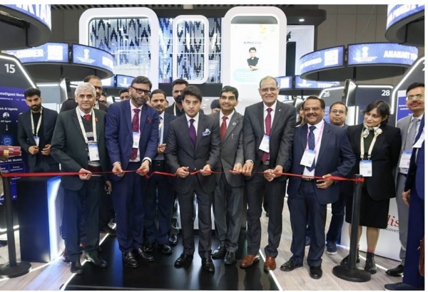 سندھیا نے موبائل ورلڈ کانگریس میں ہندوستان کی قیادت کی، سستی اور ذہین رابطے کے لیے ایک وژن پیش کیا