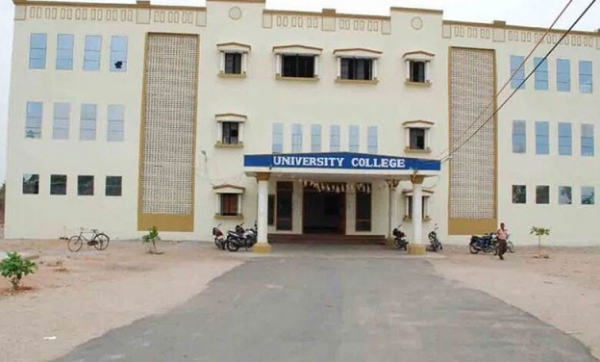 تلنگانہ یونیورسٹی ساؤتھ کیمپس میں ہولی  پر طلبہ میں تصادم، 7 طلبہ معطل