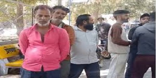 بھوپال میں نوجوان کا چاقو مار کر قتل، لاش سڑک کنارے ملی، پولیس جانچ میں مصروف