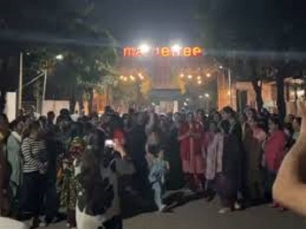 کروند کی میپل ٹری سوسائٹی میں دیر رات احتجاج