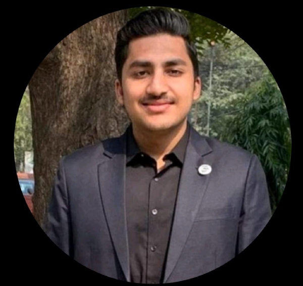 مظفر پور کے راگھو جھن جھن والا نےیو پی ایس سی میں آل انڈیا رینک 4 حاصل کیا، شہر میں خوشی کی لہر