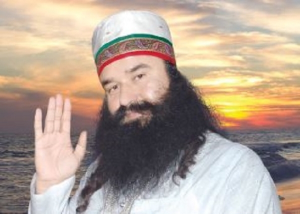 ڈیرہ سچا سودا کے سربراہ گرمیت رام رحیم (فائل فوٹو)