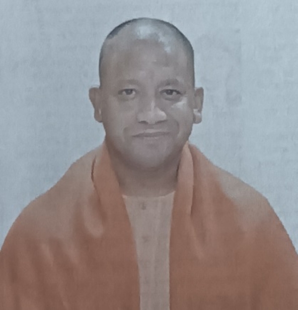 اترپردیش کے وزیراعلیٰ یوگی آدتیہ ناتھ (فائل فوٹو)