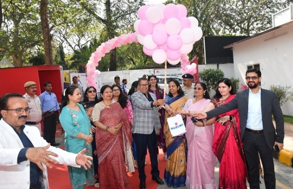 Traffic-Police-Celebrates-Wome