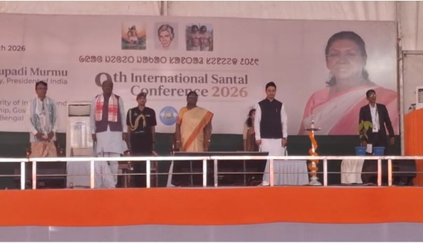 سلی گڑی: صدرجمہوریہ دروپدی مرمو قبائلی کانفرنس کے لیے پہنچیں