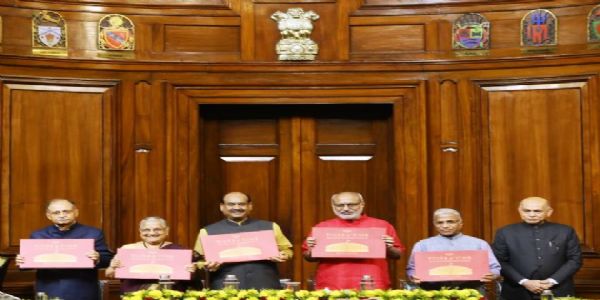 نائب صدر جمہوریہ نے کتاب 