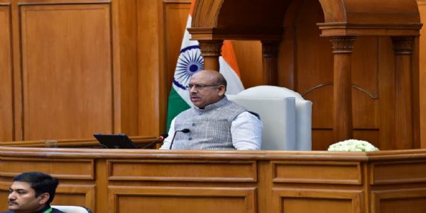 ریلوے اوور برج کی مانگ کے بعد وزیر ریلوے نے بادلی ریلوے اسٹیشن پر سائٹ کے معائنہ کی ہدایت دی۔