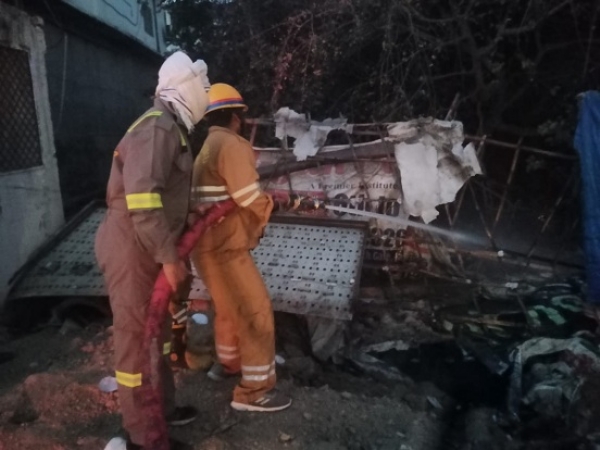 JAUNPUR-MASSIVE-FIRE-DESTROYS