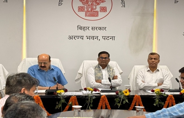 وزیر ڈاکٹر پرمود نے صحت فائدے کے لیے شناخت شدہ مصنوعات پر پابندی کو سختی سے نافذ کرنے کی ہدایت دی