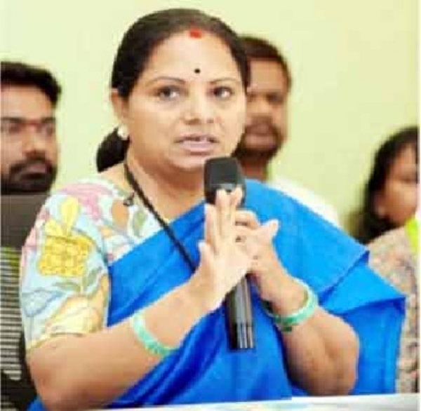 جی ایچ ایم سی میں بدعنوانیوں کے لیے وزیراعلی ذمہ دار : کویتا