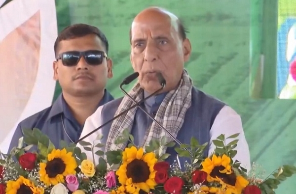 رائسین میں سہ روزہ قومی انت کرشی مہوتسو سے خطاب کرتے ہوئے وزیر دفاع راجناتھ سنگھ