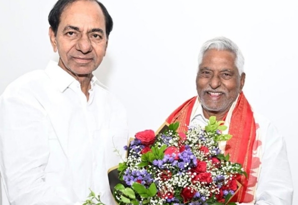 جیون ریڈی کی فارم ہاوز میں کے سی آر سے جذباتی ملاقات