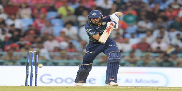 ایکانا اسٹیڈیم میں کھیلا گیا 19 واں آئی پی ایل میچ: گجرات نے لکھنو کو سات وکٹوں سے شکست دی۔