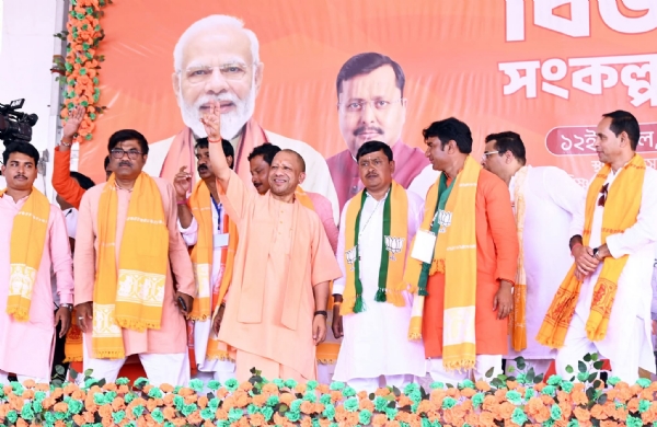 خوشامد کی سیاست نہیں بلکہ ترقی ضروری، مغربی بنگال میں تبدیلی ناگزیر ہے: یوگی آدتیہ ناتھ